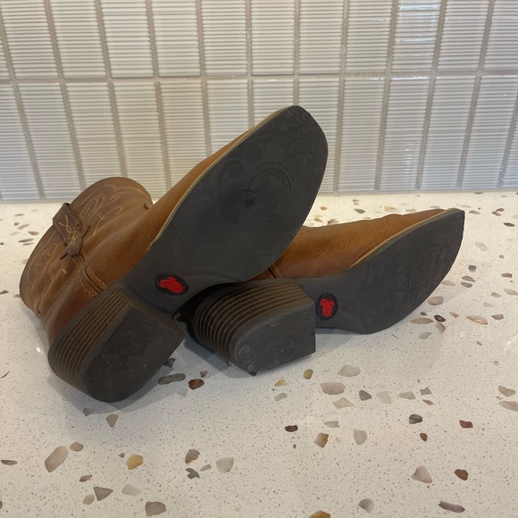 NWOT - JUSTIN WOMEN'S CHELLIE WESTERN BOOTIES - SQUARE TOE - Picture 4 of 4